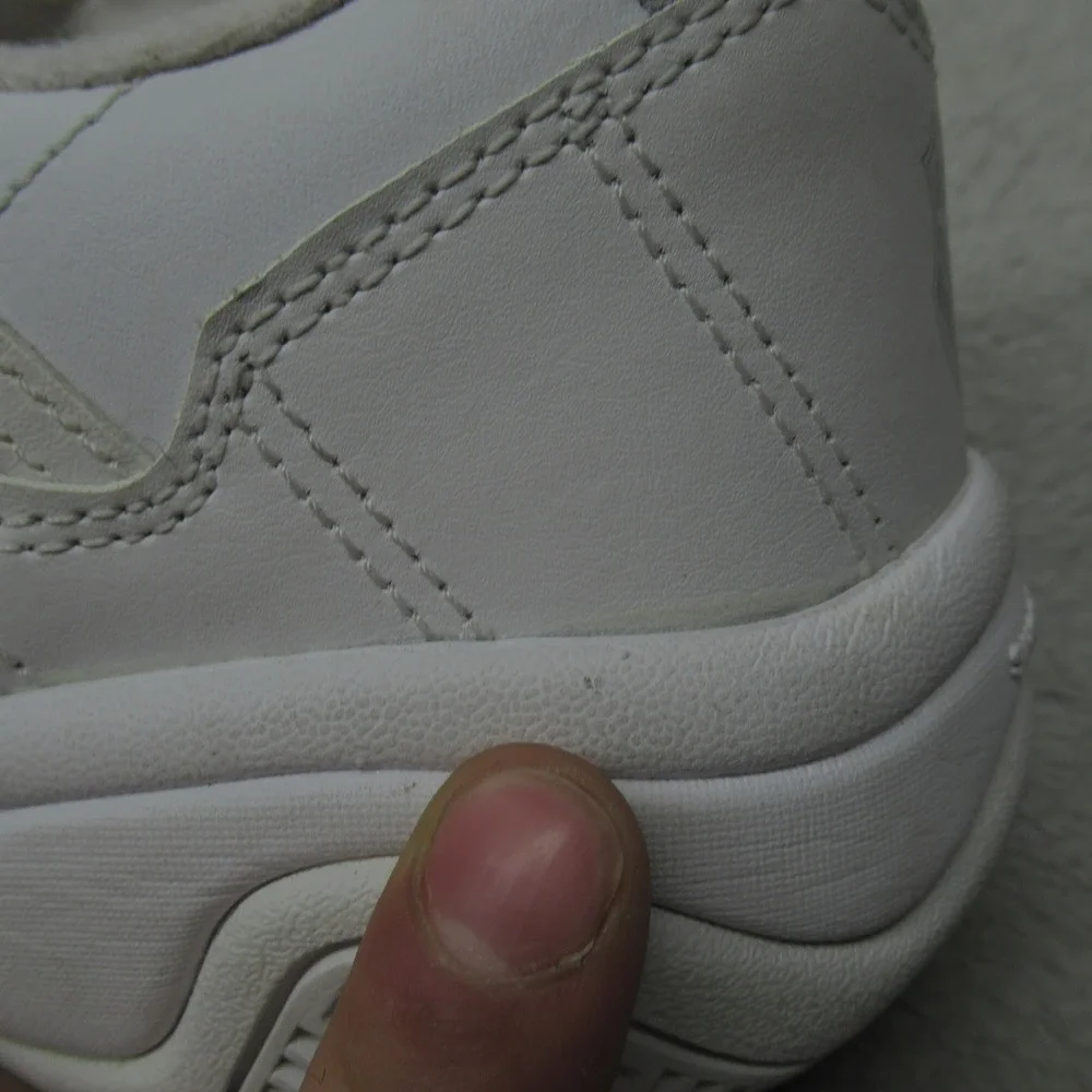 K-Swiss few blemish